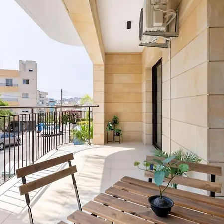 Epicurian Apartment