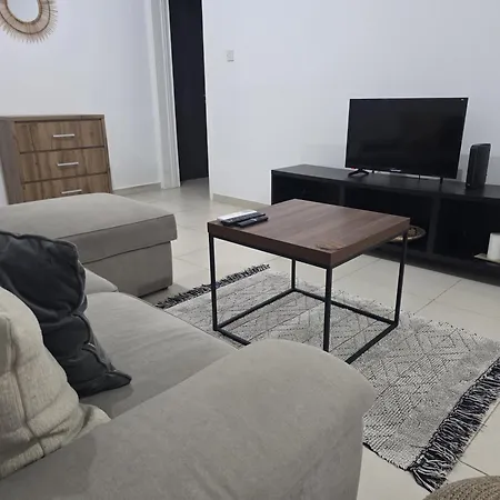 Epicurian Apartment *